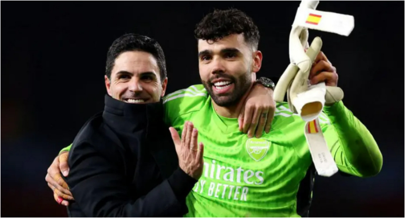 小个子门将当后场指挥官！拉亚主动吸引压迫，成争冠最关键拼图