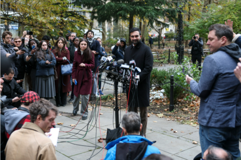 桑德斯和詹乐霞主持马姆达尼宣誓就职