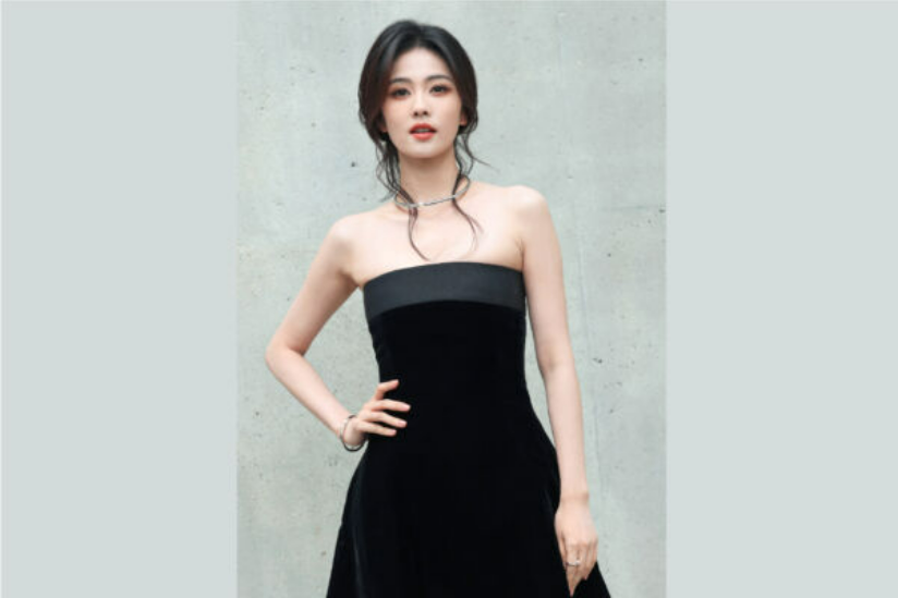 陆女星白鹿宣布休养四个月 曾自曝染不明疾病