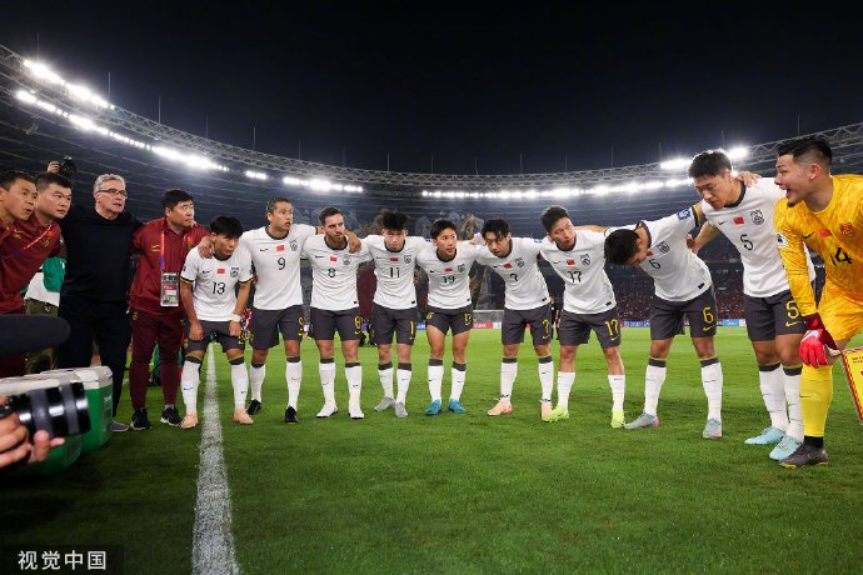 2025中国足球年终盘点：国足沉浮与城超燎原