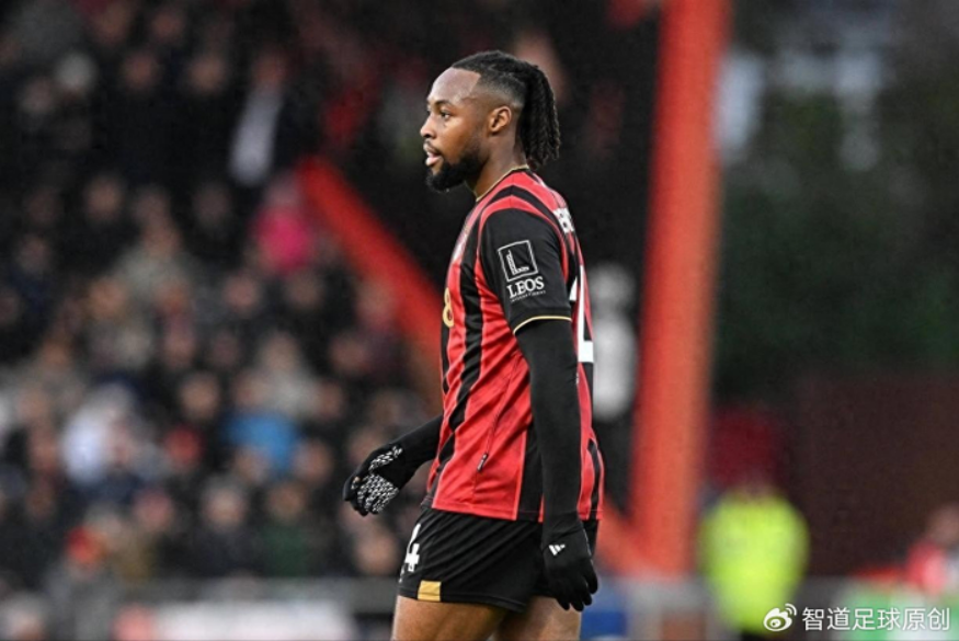 两翼齐飞！瓜迪奥拉点兵英超左右脚右边锋 曼城加速推动交易