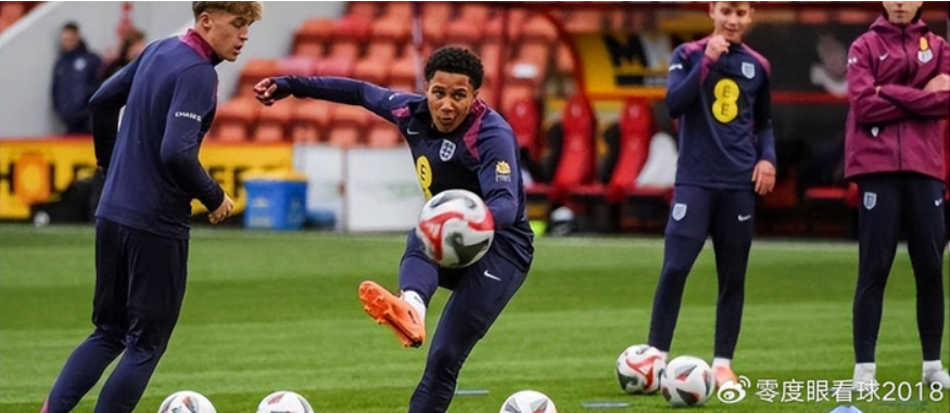 15岁英格兰天才边锋脱颖而出，引得巴萨蠢蠢欲动，未来锋线重要拼图