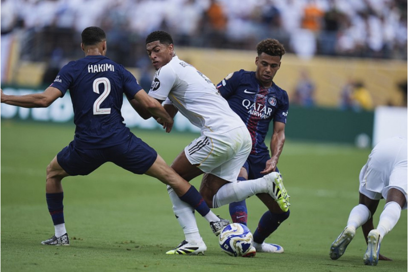 1.6亿身价成包袱？在皇马和英格兰队，他踢得越来越不像自己！