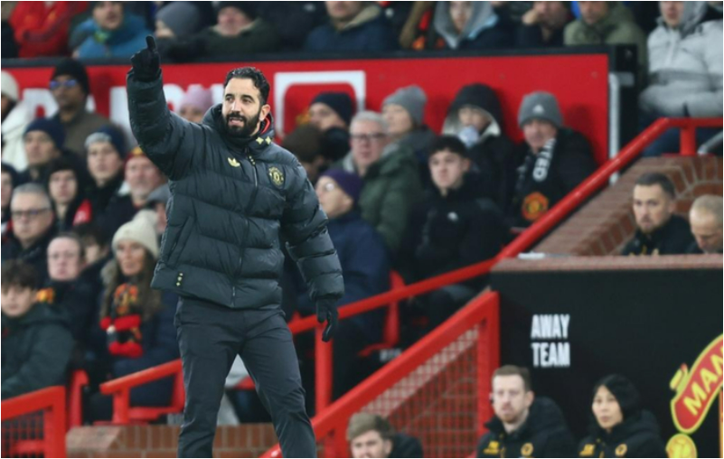 阿莫林又搞砸了：垫底队都赢不了，曼联掉链子，7亿豪阵也没用