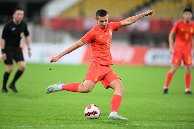 依木兰落选原因曝光！名记：对抗无优势，未来大有用武之地