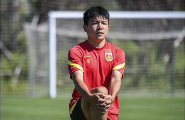 中国U23男足0-0伊拉克，21岁小队长攻防一肩挑，即将留洋英超