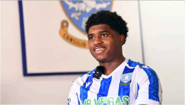 官方：谢周三租借曼城20岁前腰杰登-赫斯基，租期半个赛季