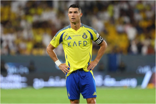 自诩历史最佳的C罗也出现心理问题？3年0冠四轮不胜，赛后找心理医生安慰