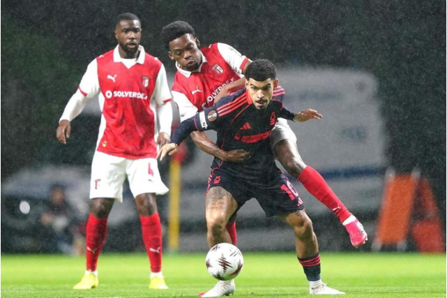 欧联0-1，欧冠2冠王不敌葡超第5，28岁英格兰悍将自摆乌龙酿悲剧