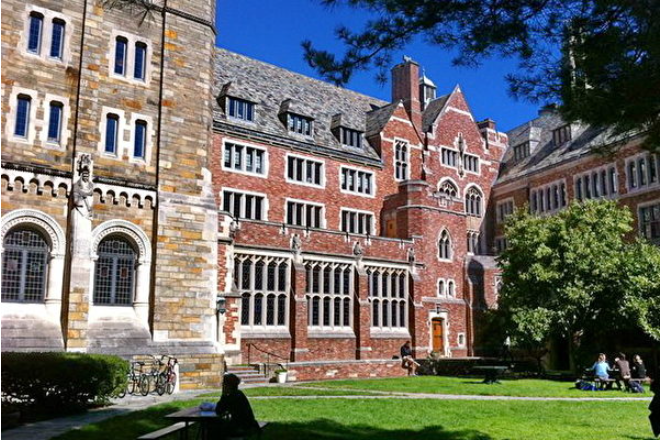 耶鲁：家庭年收入低于20万美元的学生免学费
