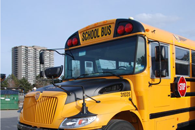 非法移民砸校车重伤8岁女童 ICE发出逮捕令