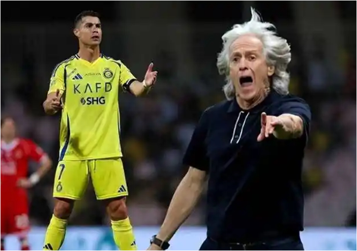 绝了，C罗罢赛！主帅却被罚款，躲避风波，球迷：队伍人心散了