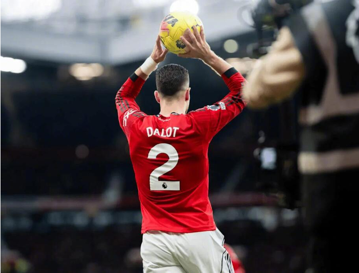 曼联名宿埃尔文盛赞达洛特蜕变，称其表现顶级