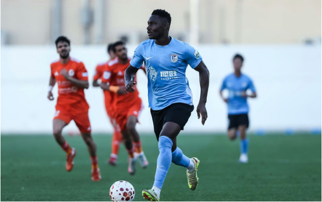 0-1，大连英博小负俄超劲旅，毛伟杰连场首发亮眼，李国旭改踢442