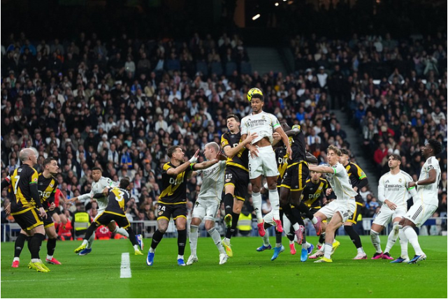 皇马双冠王核心彻底沦为鸡肋？全能巨星被用成工兵，错全在皇马？